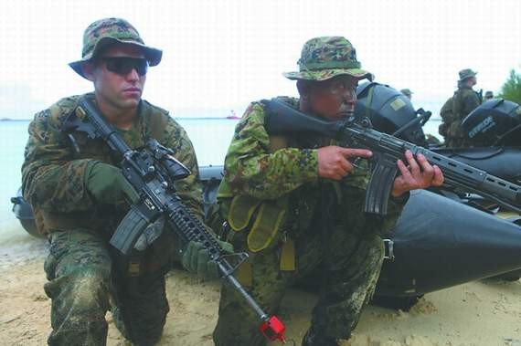 Năm 2012, Mỹ-Nhật tổ chức diễn tập quân sự đánh chiếm đảo liên hợp ở Guam